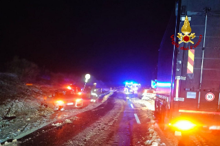 Maxi incidente a Serravalle di Chienti, 8 auto coinvolte: anche 2 bambini feriti